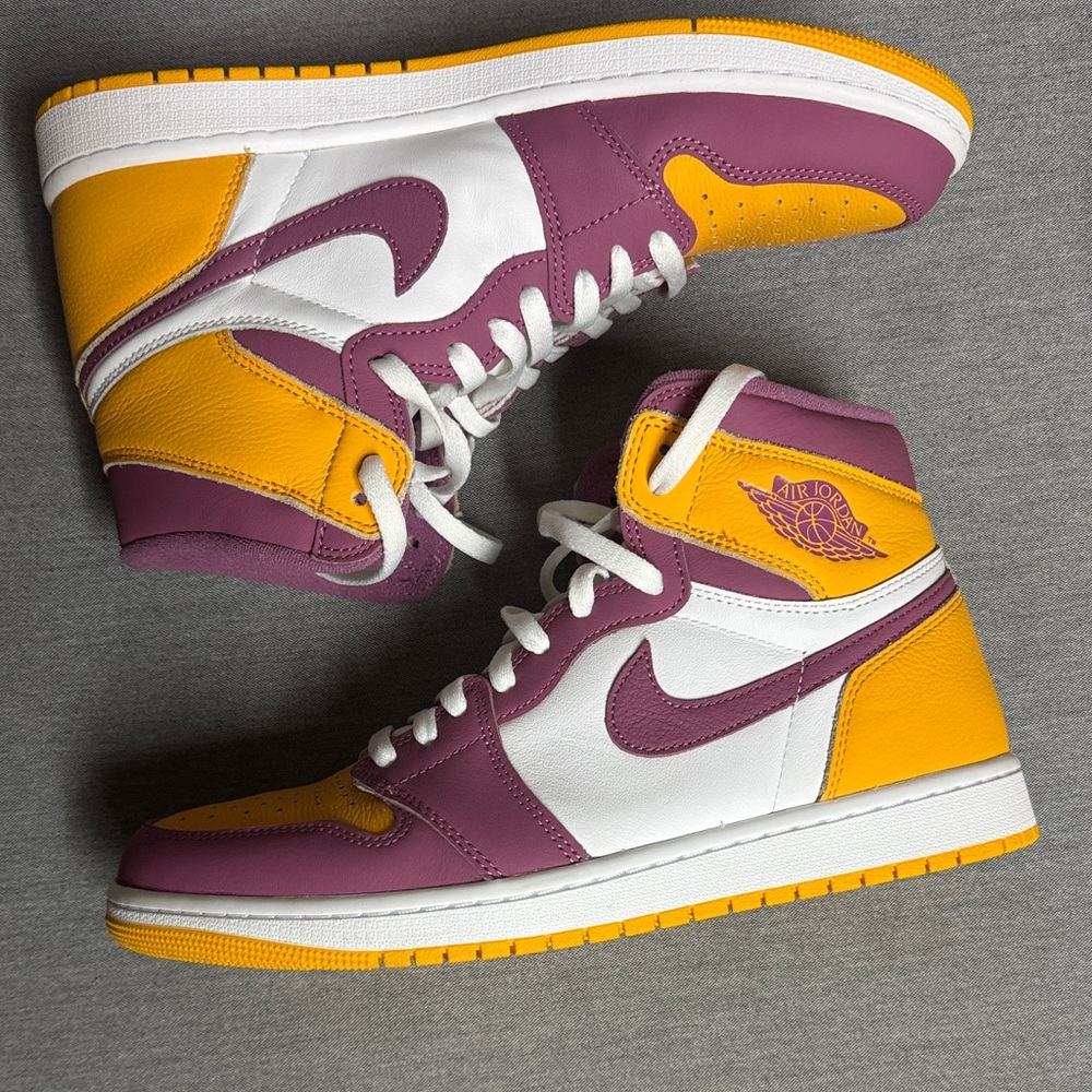 Air Jordan 1 High OG “Brotherhood”